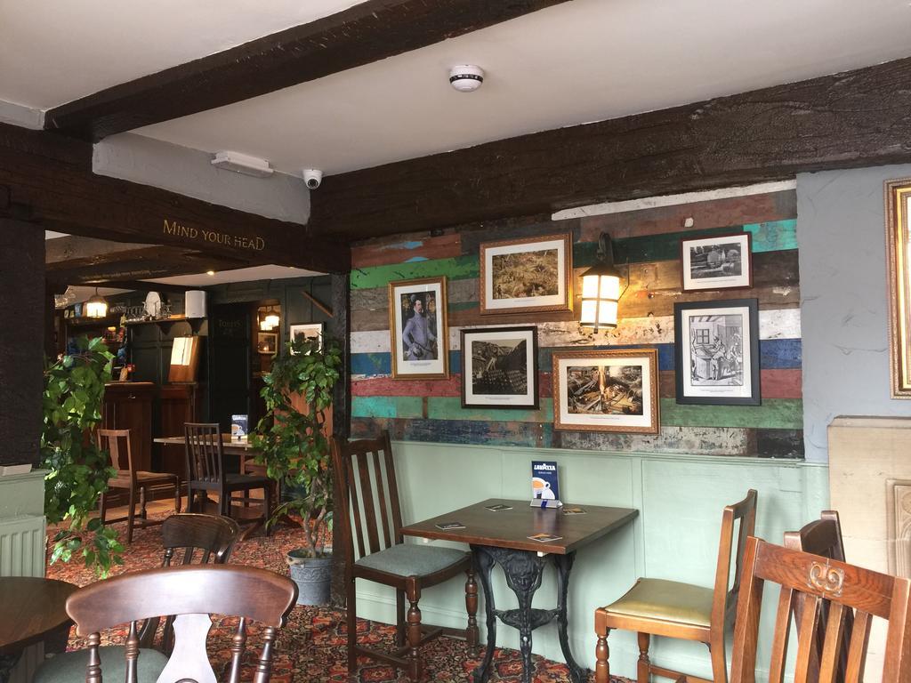 The Talbot Hotel Cleobury Mortimer Exterior foto
